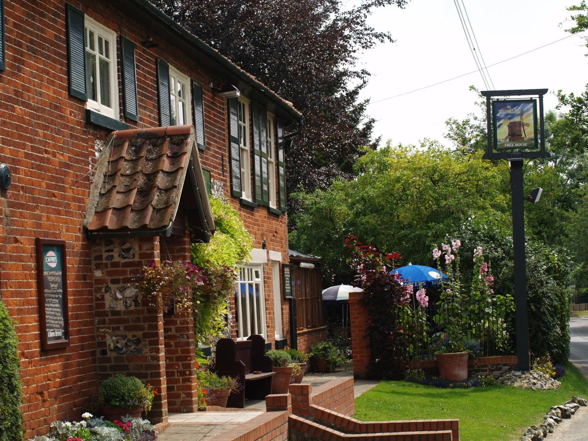 The Olde Windmill Inn Great Cressingham Екстер'єр фото